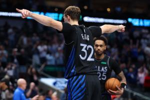 华盛顿：弗拉格肯定会成为极其出色的球员 我尽力传授经验给他