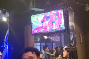 人气爆棚！名场面：世界杯三笘薰出场，全场爆发尖叫声！