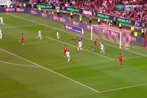 门前嗅觉永远不会退步！C罗总能出现在最关键的位置！