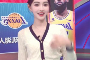 不得不说人长得漂亮做啥都对！肉肉这段手势舞在我看来很棒