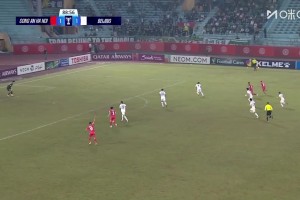 国安球员后场低级失误！国安第90分钟遭绝杀，连丢两球1-2河内