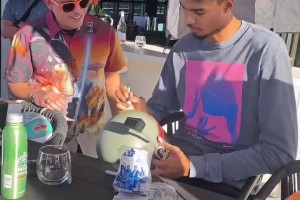 追梦怒批球队防守：我们的防守烂透了，对手完全感觉...