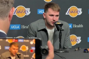 奥尼尔：我和科比都在巅峰的话，能随便打爆詹姆斯和浓眉的湖人！