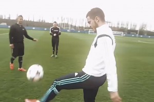 真的被迷住了！当年阿扎尔训练中连续秀丝滑操作！