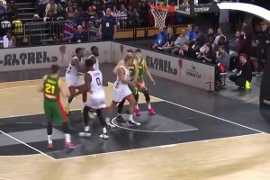 立陶宛后卫复刻并超越麦迪时刻，仅9秒连轰三记三分压哨绝杀英国